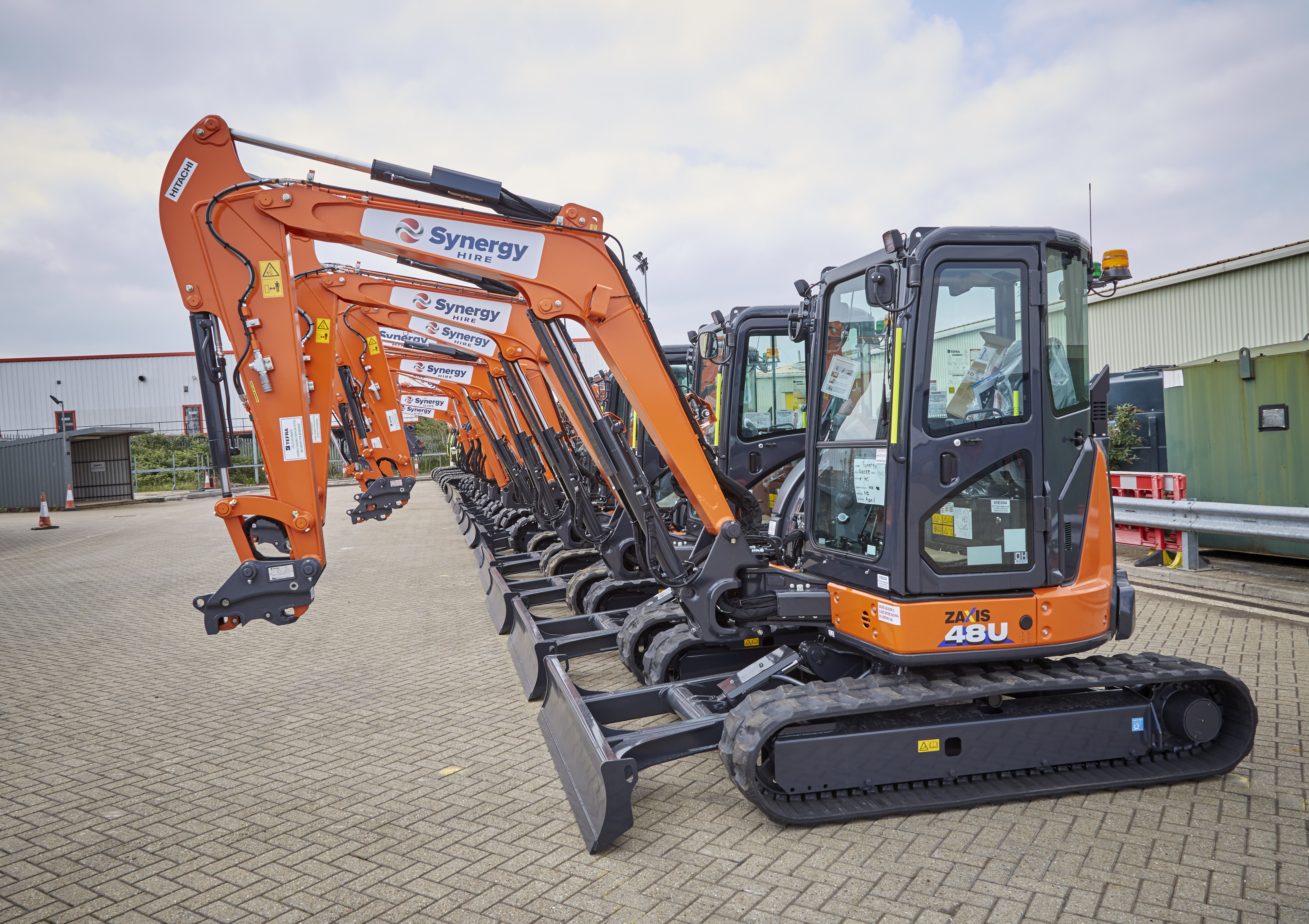 Hitachi excavators available to hire from Synergy Hire