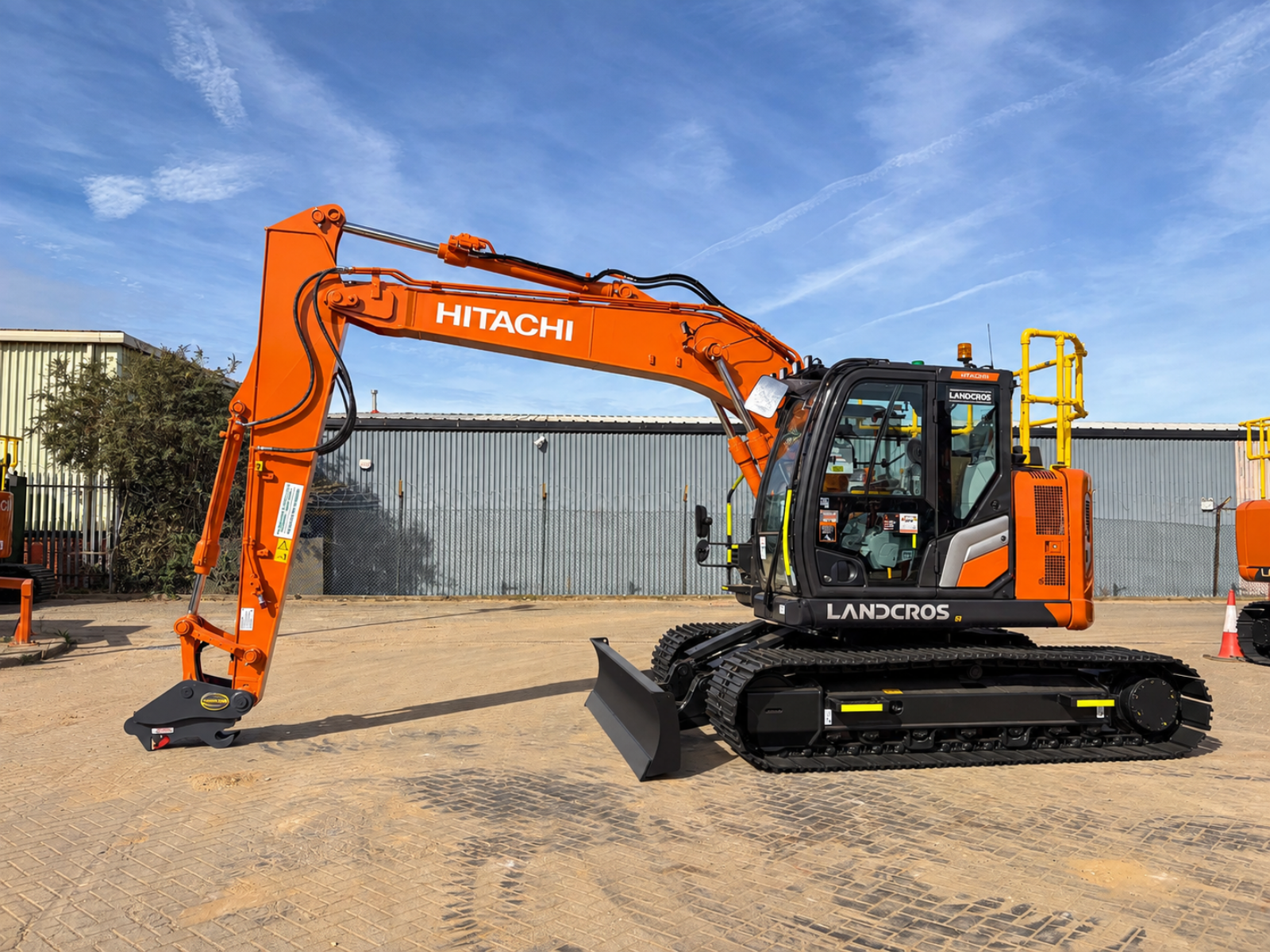 Hitachi ZX135US-7B Hitachi excavator available from Synergy Hire